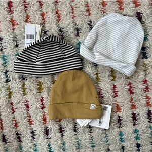New born beanies - 3